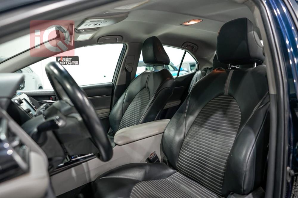 تۆیۆتا کامری